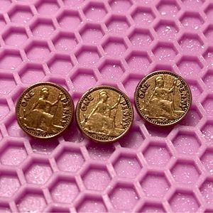 Vintage 1980s Great Britain pattern button set NWT